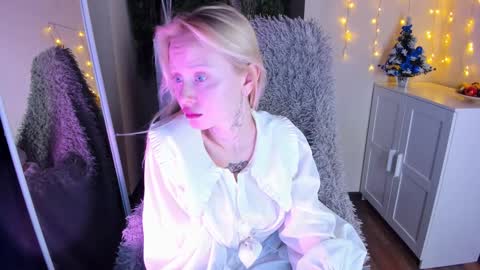 Snapshot of malenaernman chatting on 12-27-24, 01:18 Malena online show from 12-27-24, 01:18