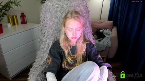 Snapshot of malenaernman chatting on 02-22-25, 10:18 Malena online show from 02-22-25, 10:18