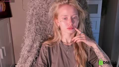 Snapshot of malenaernman chatting on 10-09-25, 10:35 Malena online show from 10-09-25, 10:35