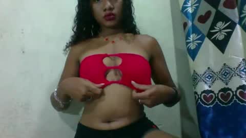 Snapshot of malia1653 chatting on 04-29-26, 06:25 malia1653 online show from 04-29-26, 06:25