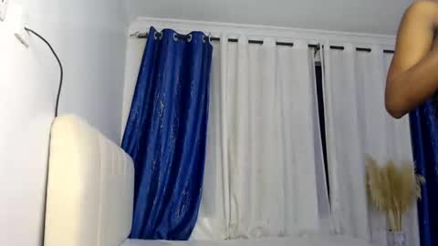Snapshot of malia_baby chatting on 04-20-26, 02:14 malia online show from 04-20-26, 02:14