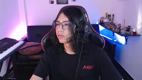 Snapshot of malik_harrison_ chatting on 10-31-25, 04:52 Malik online show from 10-31-25, 04:52