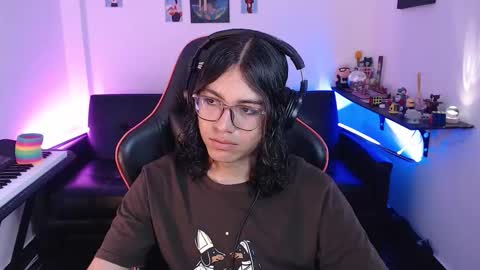 Snapshot of malik_harrison_ chatting on 11-04-25, 05:45 Malik online show from 11-04-25, 05:45