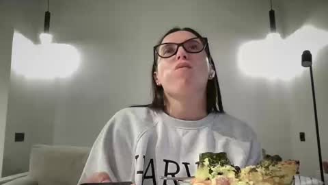 Snapshot of malina568708 chatting on 12-27-24, 12:56 malina568708 online show from 12-27-24, 12:56