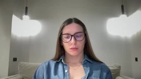 Snapshot of malina568708 chatting on 02-05-25, 04:14 malina568708 online show from 02-05-25, 04:14