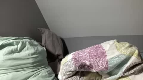 Snapshot of malinxlelynx_ chatting on 02-23-25, 11:47 Charlyyee online show from 02-23-25, 11:47