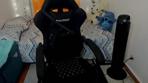 Snapshot of mallys1 chatting on 12-10-24, 07:43 MaLlYs1 online show from 12-10-24, 07:43