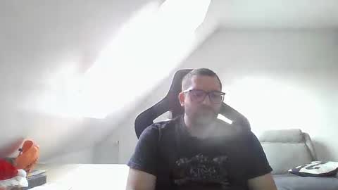 breton online show from 12-22-24, 01:33