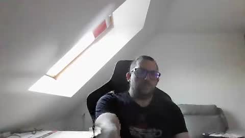 breton online show from 10-12-25, 07:29