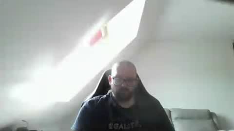 Snapshot of malou2927 chatting on 06-15-26, 08:05 breton online show from 06-15-26, 08:05