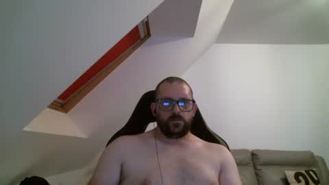 Snapshot of malou2927 chatting on 06-27-26, 03:22 breton online show from 06-27-26, 03:22