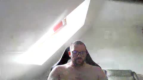 Snapshot of malou2927 chatting on 07-15-26, 07:13 breton online show from 07-15-26, 07:13