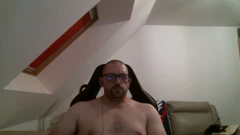 Snapshot of malou2927 chatting on 07-26-26, 09:21 breton online show from 07-26-26, 09:21