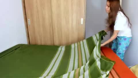 Snapshot of malucam_06 chatting on 07-05-26, 05:09 instagram nueela online show from 07-05-26, 05:09