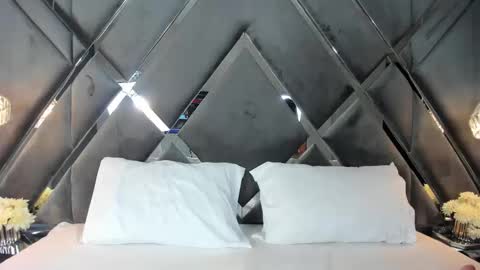 Malu online show from 03-22-26, 11:57