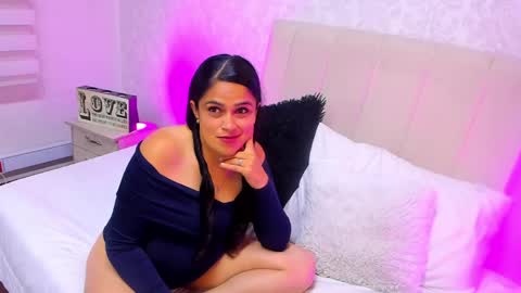 Milu online show from 04-22-26, 04:04