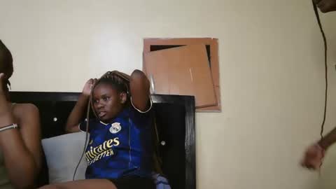 mamaa online show from 10-01-25, 12:11