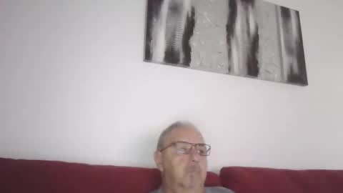 OLDMANFREE online show from 10-26-25, 02:34