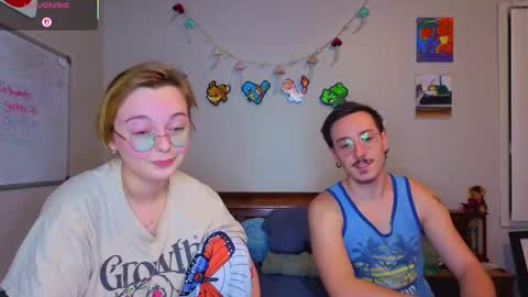 Snapshot of mamiclouds chatting on 09-30-25, 03:44 MamiCloudz online show from 09-30-25, 03:44