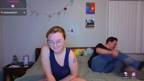 Snapshot of mamiclouds chatting on 10-06-25, 02:09 MamiCloudz online show from 10-06-25, 02:09