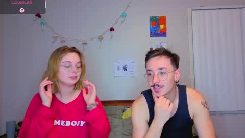 Snapshot of mamiclouds chatting on 10-25-25, 12:40 MamiCloudz online show from 10-25-25, 12:40