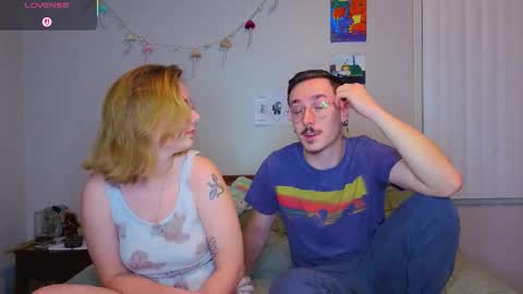 Snapshot of mamiclouds chatting on 10-30-25, 01:18 MamiCloudz online show from 10-30-25, 01:18