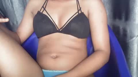 Snapshot of mammy31 chatting on 04-13-26, 04:18 mammy31 online show from 04-13-26, 04:18