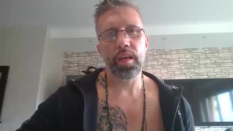 man4uc2c_ online show from 10-03-25, 07:27