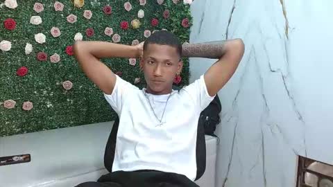 man_san11 online show from 11-30-25, 04:00