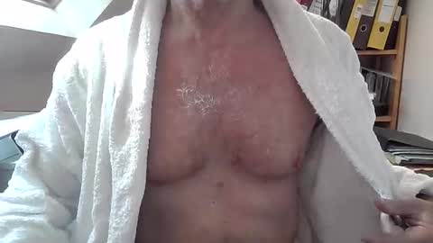 Snapshot of manbitcher chatting on 03-10-26, 10:20 manbitcher online show from 03-10-26, 10:20