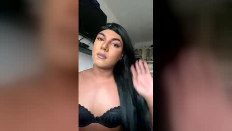 Snapshot of manboobs444 chatting on 03-12-26, 04:46 manboobs444 online show from 03-12-26, 04:46