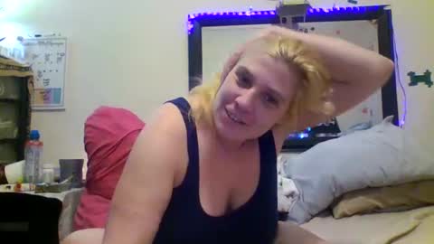 mindy22 online show from 02-07-25, 09:37