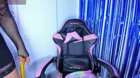 Snapshot of mandy_sugarass chatting on 05-19-26, 01:56 Mandy Mosquera online show from 05-19-26, 01:56