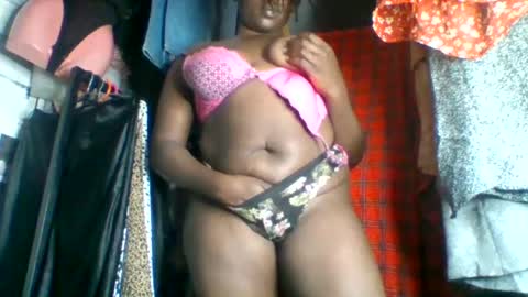 Missdarkchocolate online show from 06-25-26, 11:48