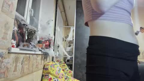 Mandy online show from 10-14-25, 03:13