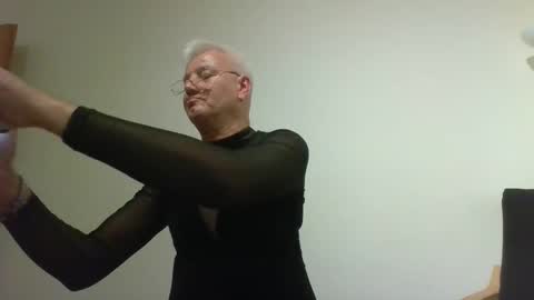 mandywinger online show from 10-13-25, 01:11