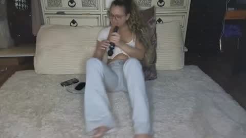 Snapshot of mandyymoans chatting on 12-31-24, 12:25 Mandy Moans online show from 12-31-24, 12:25