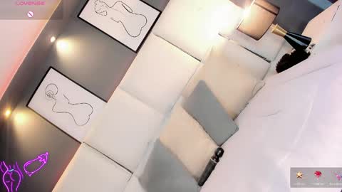 Snapshot of manellyksparklee chatting on 04-25-26, 02:14 manellyksparklee online show from 04-25-26, 02:14
