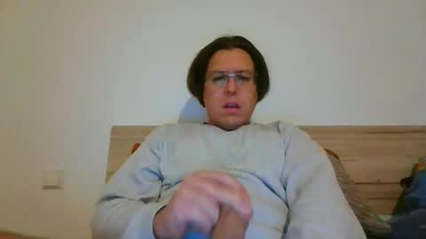 manncr online show from 10-20-25, 06:36