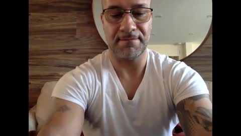 david 77977 online show from 01-17-25, 04:47