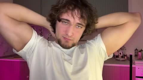 Snapshot of manolein chatting on 10-27-25, 03:27 manolein online show from 10-27-25, 03:27