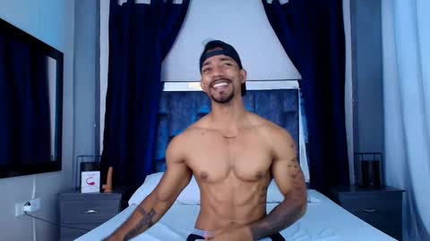 Snapshot of manolo_hot1 chatting on 01-24-25, 02:41 Manolo Hot 1 online show from 01-24-25, 02:41