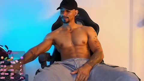 Snapshot of manolo_hot1 chatting on 01-28-25, 02:31 Manolo Hot 1 online show from 01-28-25, 02:31