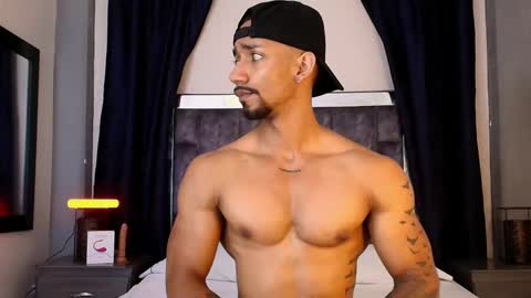 Snapshot of manolo_hot1 chatting on 01-30-25, 02:25 Manolo Hot 1 online show from 01-30-25, 02:25