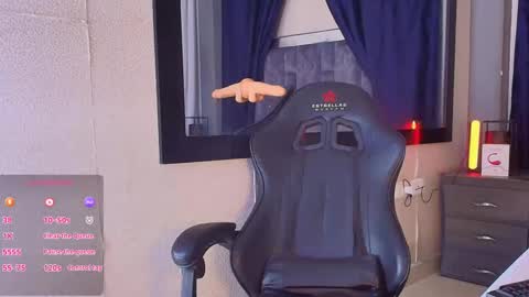 Snapshot of manolo_hot1 chatting on 02-11-25, 02:46 Manolo Hot 1 online show from 02-11-25, 02:46