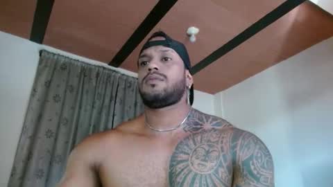 Snapshot of manolofitt chatting on 04-20-26, 06:42 Manolo online show from 04-20-26, 06:42