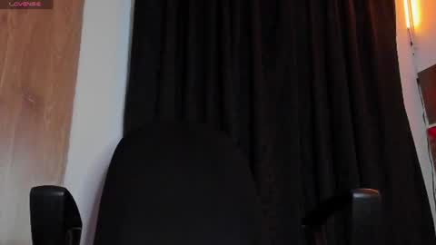 Snapshot of manu__05 chatting on 07-05-26, 04:19 independent model online show from 07-05-26, 04:19