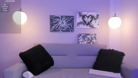 Manu Velez  online show from 12-10-24, 02:06