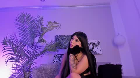 Manu Velez  online show from 12-12-24, 05:37