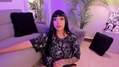 Manu Velez  online show from 12-29-24, 02:10